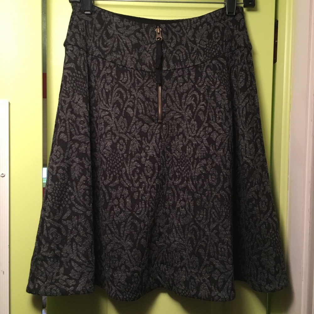 Skirt - Picture 3 of 7